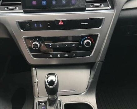 Хендай Соната 2017 у Києві на Automoto.ua Хендай Соната, об'ємом двигуна 2 л та пробігом 339 тис. км за 10690 $, фото 8 на Automoto.ua
