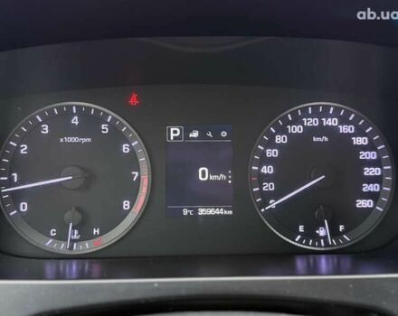 Хендай Соната, об'ємом двигуна 2 л та пробігом 359 тис. км за 8900 $, фото 27 на Automoto.ua