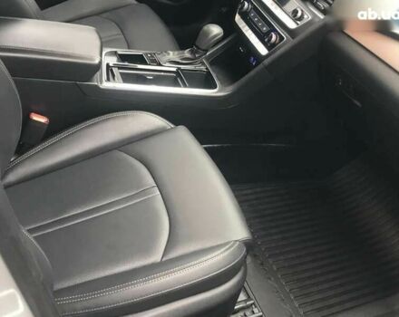 Хендай Соната 2017 у Києві на Automoto.ua Хендай Соната, об'ємом двигуна 2 л та пробігом 304 тис. км за 11990 $, фото 5 на Automoto.ua