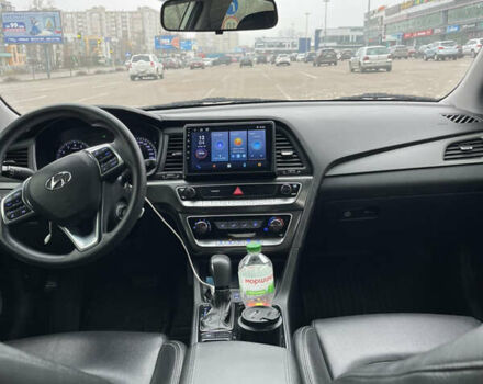 Хендай Соната, объемом двигателя 2 л и пробегом 288 тыс. км за 10800 $, фото 10 на Automoto.ua