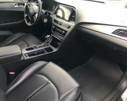Хендай Соната 2017 у Києві на Automoto.ua Хендай Соната, об'ємом двигуна 2 л та пробігом 429 тис. км за 9990 $, фото 3 на Automoto.ua