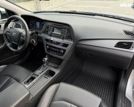 Хендай Соната, об'ємом двигуна 2 л та пробігом 359 тис. км за 8900 $, фото 28 на Automoto.ua