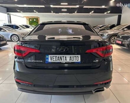 Хендай Соната, об'ємом двигуна 2 л та пробігом 287 тис. км за 11500 $, фото 3 на Automoto.ua