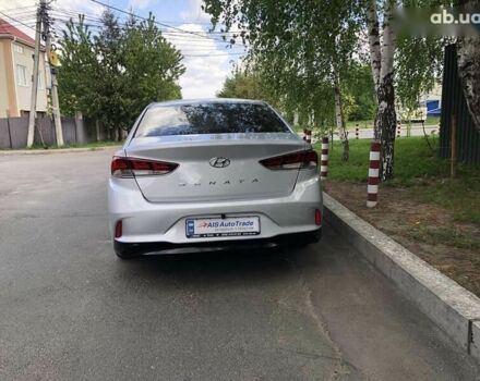 Хендай Соната 2017 в Киеве на Automoto.ua Хендай Соната, объемом двигателя 2 л и пробегом 455 тыс. км за 10990 $, фото 7 на Automoto.ua