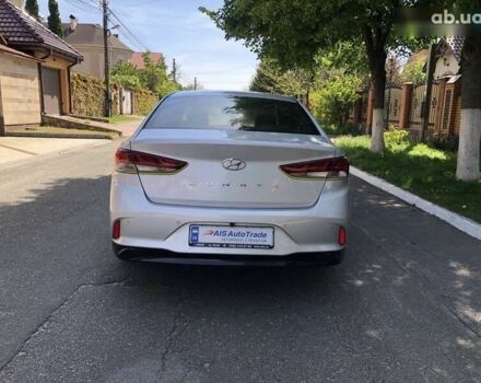 Хендай Соната 2017 у Києві на Automoto.ua Хендай Соната, об'ємом двигуна 2 л та пробігом 389 тис. км за 11290 $, фото 3 на Automoto.ua