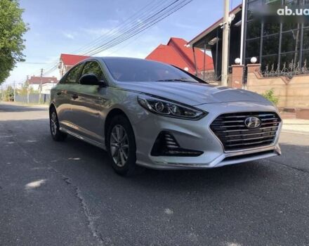 Хендай Соната, об'ємом двигуна 2 л та пробігом 389 тис. км за 11290 $, фото 1 на Automoto.ua