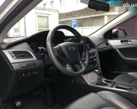 Хендай Соната, объемом двигателя 2 л и пробегом 354 тыс. км за 10990 $, фото 5 на Automoto.ua