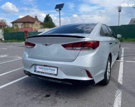 Хендай Соната 2018 в Киеве на Automoto.ua Хендай Соната, объемом двигателя 2 л и пробегом 333 тыс. км за 12490 $, фото 2 на Automoto.ua
