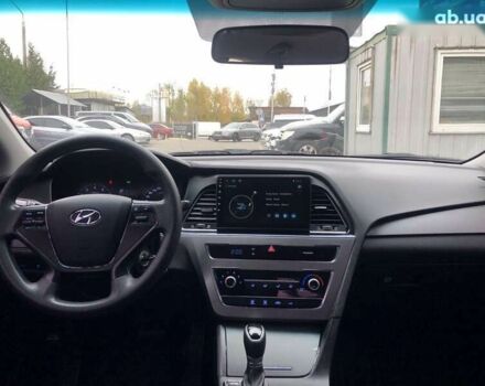 Хендай Соната, объемом двигателя 2 л и пробегом 354 тыс. км за 10990 $, фото 7 на Automoto.ua