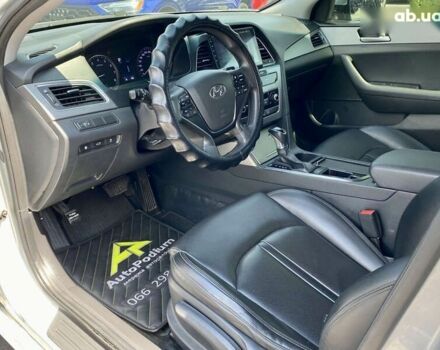 Хендай Соната, об'ємом двигуна 2 л та пробігом 207 тис. км за 13600 $, фото 8 на Automoto.ua