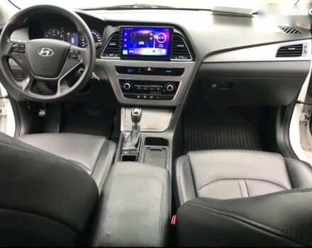 Хендай Соната, объемом двигателя 2 л и пробегом 323 тыс. км за 10990 $, фото 4 на Automoto.ua