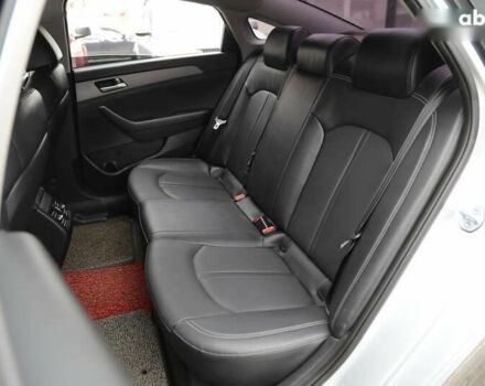 Хендай Соната, объемом двигателя 2 л и пробегом 97 тыс. км за 16000 $, фото 5 на Automoto.ua