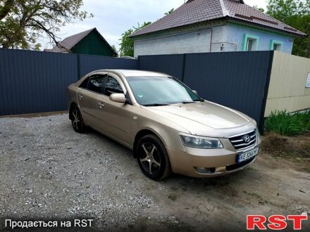 Хендай Соната, об'ємом двигуна 2 л та пробігом 300 тис. км за 4600 $, фото 1 на Automoto.ua