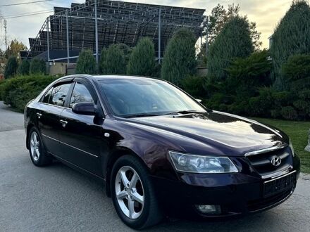 Хендай Соната 2007 в Новомосковске на Automoto.ua Хендай Соната, объемом двигателя 33 л и пробегом 226 тыс. км за 5300 $, фото 1 на Automoto.ua