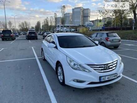 Хендай Соната, об'ємом двигуна 2 л та пробігом 290 тис. км за 8300 $, фото 1 на Automoto.ua