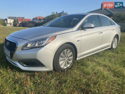 Хендай Соната, объемом двигателя 2 л и пробегом 139 тыс. км за 13400 $, фото 1 на Automoto.ua