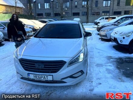 Хендай Соната 2015 у Ирпене на Automoto.ua Хендай Соната, об'ємом двигуна 2 л та пробігом 221 тис. км за 12200 $, фото 1 на Automoto.ua