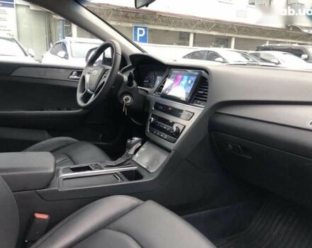 Хендай Соната, об'ємом двигуна 2 л та пробігом 454 тис. км за 9490 $, фото 1 на Automoto.ua