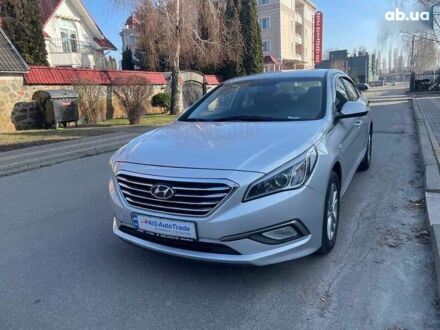 Хендай Соната 2017 у Києві на Automoto.ua Хендай Соната, об'ємом двигуна 2 л та пробігом 352 тис. км за 10790 $, фото 1 на Automoto.ua