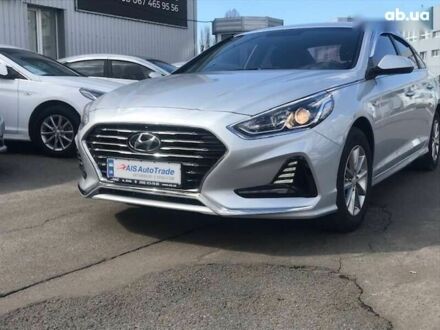 Хендай Соната, об'ємом двигуна 2 л та пробігом 351 тис. км за 11490 $, фото 1 на Automoto.ua