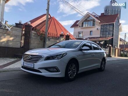 Хендай Соната 2017 у Києві на Automoto.ua Хендай Соната, об'ємом двигуна 2 л та пробігом 358 тис. км за 10290 $, фото 1 на Automoto.ua
