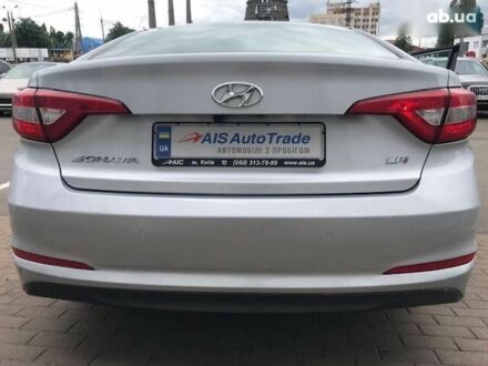 Хендай Соната, объемом двигателя 2 л и пробегом 383 тыс. км за 10790 $, фото 1 на Automoto.ua