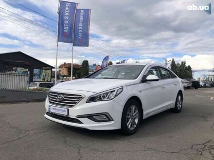 Хендай Соната, об'ємом двигуна 2 л та пробігом 406 тис. км за 11190 $, фото 1 на Automoto.ua