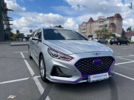 Хендай Соната 2018 в Киеве на Automoto.ua Хендай Соната, объемом двигателя 2 л и пробегом 333 тыс. км за 12490 $, фото 1 на Automoto.ua