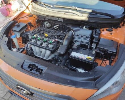 Желтый Хендай Соната, объемом двигателя 2 л и пробегом 500 тыс. км за 6500 $, фото 5 на Automoto.ua