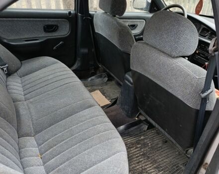 Серый Хендай Соната, объемом двигателя 2 л и пробегом 673 тыс. км за 1300 $, фото 5 на Automoto.ua