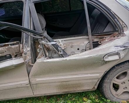 Сірий Хендай Соната, об'ємом двигуна 2 л та пробігом 187 тис. км за 1100 $, фото 9 на Automoto.ua