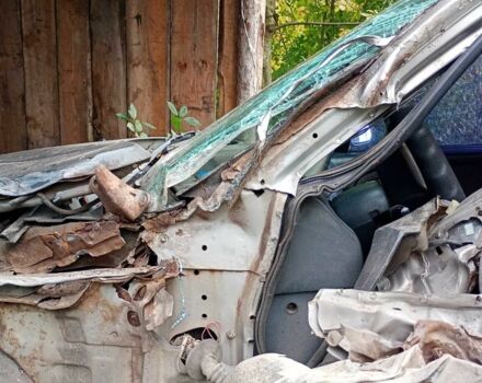 Сірий Хендай Соната, об'ємом двигуна 2 л та пробігом 187 тис. км за 1100 $, фото 8 на Automoto.ua