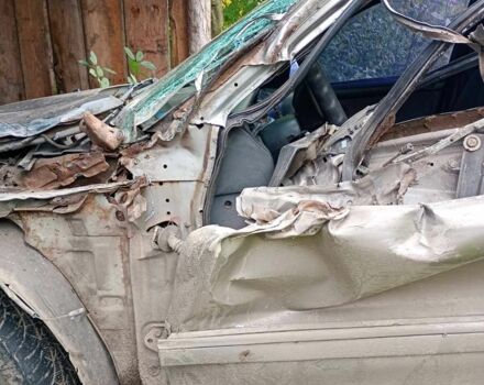 Сірий Хендай Соната, об'ємом двигуна 2 л та пробігом 187 тис. км за 1100 $, фото 7 на Automoto.ua