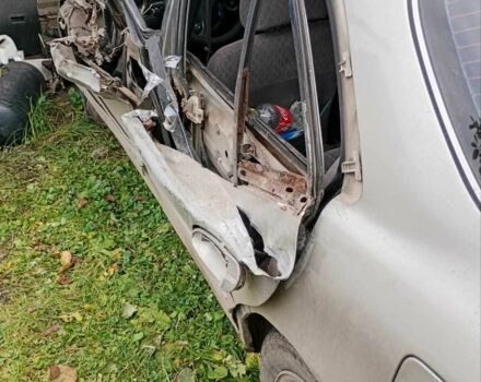 Сірий Хендай Соната, об'ємом двигуна 2 л та пробігом 187 тис. км за 1100 $, фото 13 на Automoto.ua