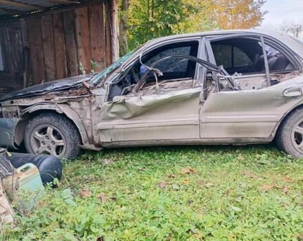 Сірий Хендай Соната, об'ємом двигуна 2 л та пробігом 187 тис. км за 1100 $, фото 1 на Automoto.ua