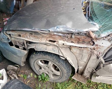 Сірий Хендай Соната, об'ємом двигуна 2 л та пробігом 187 тис. км за 1100 $, фото 3 на Automoto.ua