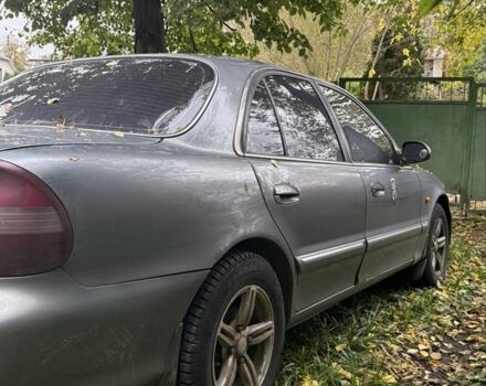 Хендай Соната 1997 у Фастове на Automoto.ua Сірий Хендай Соната, об'ємом двигуна 2 л та пробігом 335 тис. км за 1800 $, фото 3 на Automoto.ua