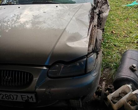 Сірий Хендай Соната, об'ємом двигуна 2 л та пробігом 187 тис. км за 1100 $, фото 10 на Automoto.ua