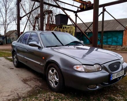 Сірий Хендай Соната, об'ємом двигуна 2 л та пробігом 200 тис. км за 2300 $, фото 4 на Automoto.ua