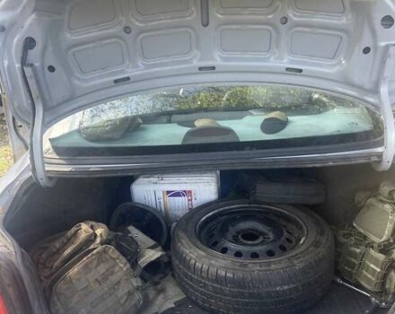 Серый Хендай Соната, объемом двигателя 2 л и пробегом 350 тыс. км за 3500 $, фото 7 на Automoto.ua