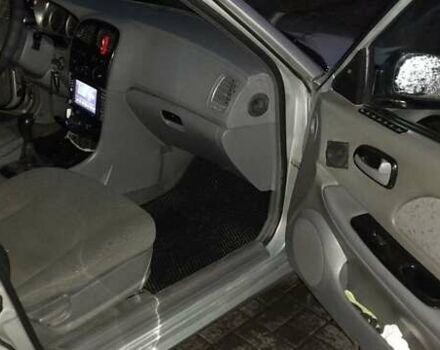 Серый Хендай Соната, объемом двигателя 2 л и пробегом 317 тыс. км за 3100 $, фото 8 на Automoto.ua