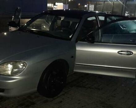 Серый Хендай Соната, объемом двигателя 2 л и пробегом 317 тыс. км за 3100 $, фото 2 на Automoto.ua