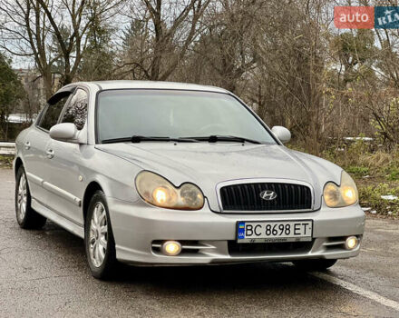 Сірий Хендай Соната, об'ємом двигуна 2 л та пробігом 255 тис. км за 2999 $, фото 8 на Automoto.ua