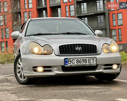 Сірий Хендай Соната, об'ємом двигуна 2 л та пробігом 255 тис. км за 2999 $, фото 1 на Automoto.ua