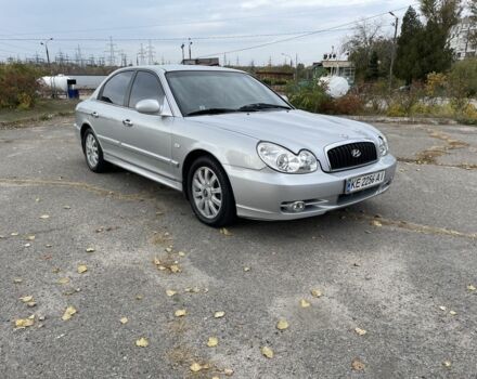 Серый Хендай Соната, объемом двигателя 2 л и пробегом 370 тыс. км за 3000 $, фото 1 на Automoto.ua