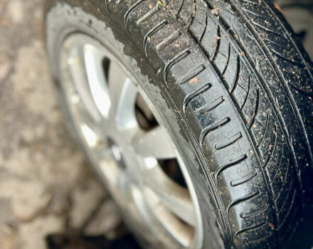 Сірий Хендай Соната, об'ємом двигуна 2 л та пробігом 255 тис. км за 2999 $, фото 44 на Automoto.ua