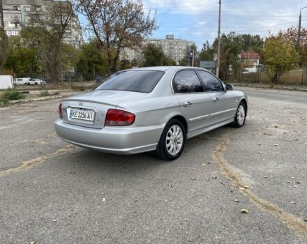 Серый Хендай Соната, объемом двигателя 2 л и пробегом 370 тыс. км за 3000 $, фото 2 на Automoto.ua