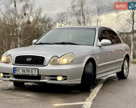 Серый Хендай Соната, объемом двигателя 2 л и пробегом 255 тыс. км за 2999 $, фото 5 на Automoto.ua