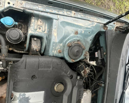 Серый Хендай Соната, объемом двигателя 2 л и пробегом 270 тыс. км за 1650 $, фото 10 на Automoto.ua