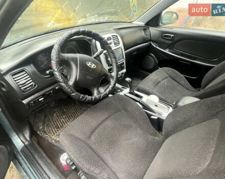 Серый Хендай Соната, объемом двигателя 2 л и пробегом 270 тыс. км за 1650 $, фото 7 на Automoto.ua